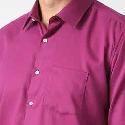 Van Heusen Men Solid Spread Collar Pure Cotton Formal Shirt image 4