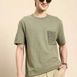 United Colors of Benetton Chest Pocket Detail Cotton T-shirt-picture-27