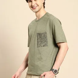 United Colors of Benetton Chest Pocket Detail Cotton T-shirt image 4