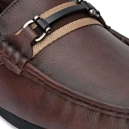 Hydes N Hues Men Brown Woven Design Loafers image 5
