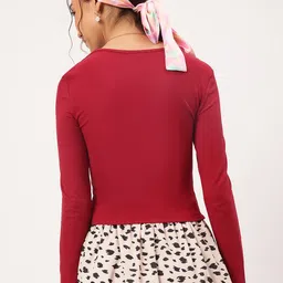 DressBerry Crisp Contour Cut-Out Detail Square Neck Fitted Top image 5