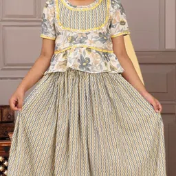 Cutiekins Girls Printed Ready to Wear Lehenga & Blouse With Dupatta image 4