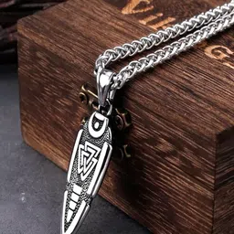 Vientiq Men Oxidised Silver Arrowhead Warrior Pendant With Chain image 3