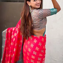 all about you Ethnic Motifs Zari Silk Blend Handloom Patola Saree image 4