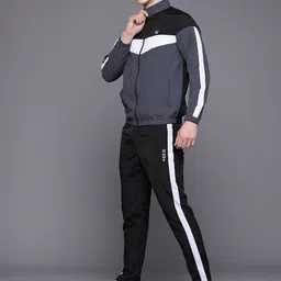HRX by Hrithik Roshan Men Colourblocked Running Tracksuit image 2