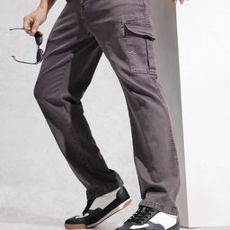 WROGN Men Relaxed Fit Stretchable Cargo Jeans-picture-6