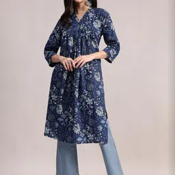 Aavyora Women Floral Printed Indigo Kurta-picture-39