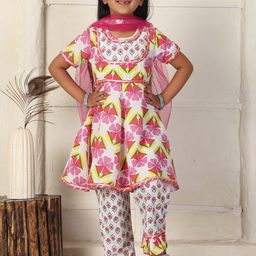 Cutiekins Girls Floral Printed Regular Gotta Patti Kurta with Palazzos & Dupatta-picture-17