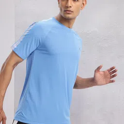HRX by Hrithik Roshan Raglan Sleeves Running T-shirt-picture-21