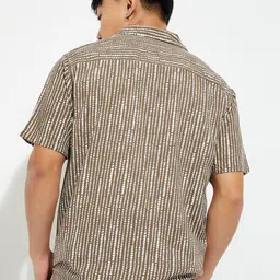 max Striped Spread Collar Short Sleeves Regular Fit Casual Shirt image 3