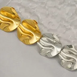 V FASHION JEWELLERY Set Of 2 Stainless Steel Circular Shaped Studs image 2