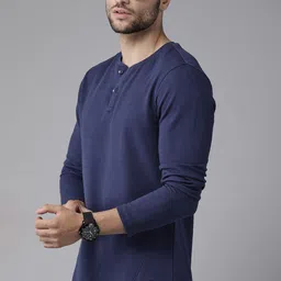 Roadster Men Navy Blue Henley Neck T-shirt-picture-35