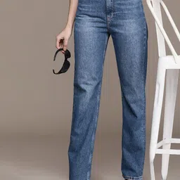 Calvin Klein Jeans Women Pure Cotton Straight Fit High-Rise Light Fade Jeans-image-6