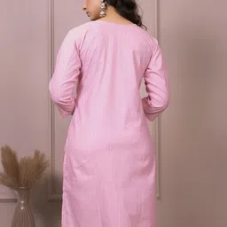 AUZAAI COLLECTION Selection Of 2 Floral Embroidered Round Neck Thread Work Cotton Kurtas image 3