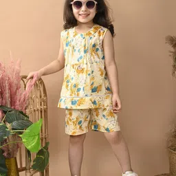 Superminis Girls Printed Top with Shorts image 1