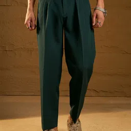 DENNISON Men Relaxed Loose Fit Pleated Trousers-image-21
