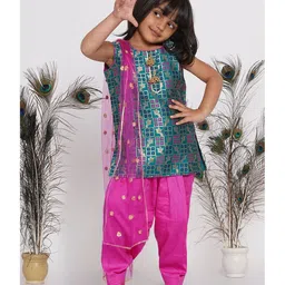Little Bansi Sleeveless Bird & Geometric Brocade Kurta With Solid Salwar & Tulle Dupatta - Peacock Green & Pink image 5