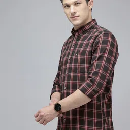 Arrow Pure Cotton Button-Down Collar Manhattan Slim Fit Checked Casual Shirt-picture-16