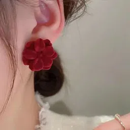 BEYTER Enamelled Versatile Design Floral Shaped Studs image 3