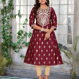 Rangita Women Embroidered Kurta-image-49