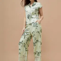 Fame Forever by Lifestyle Women Floral Printed Mid-Rise Easy Wash Trousers-picture-22