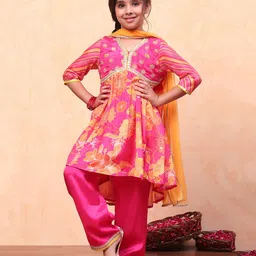 BIBA Three Fourth Sleeves Floral Printed & Lace Embellished Kurta & Pant With Dupatta Set - Pink-picture-17
