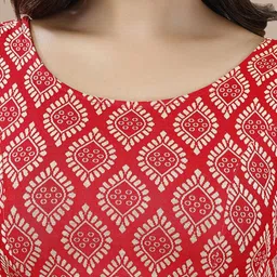 Oomph! Non Padded Round Neck Saree Blouse image 4