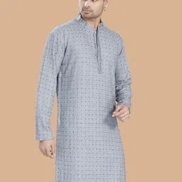 DIVISIVE Men Geometric Embroidered Chikankari Kurta image 5