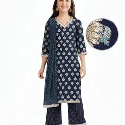 EARTHY TOUCH Single Jersey Knit Three Fourth Sleeves Kurti Salwar Set with Dupatta & Motif Glitter Print - Navy Blue-picture-28