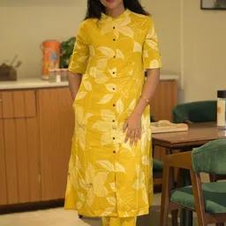 Moda Rapido Women Floral Printed Regular Kurta with Trousers-image-79