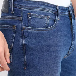 Allen Solly Men Crinkle Relaxed Fit Light Fade Jeans image 5