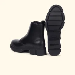 yoho Women Round Toe Regular Boots image 3