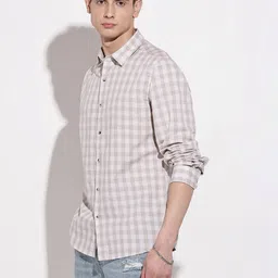 SHOWOFFFF Men Straight Checked Casual Shirt image 3