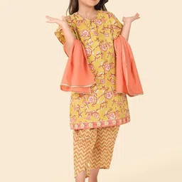 Fabindia Girls Ethnic Motifs Printed Pure Cotton Straight Kurta With Trousers & Dupatta image 1