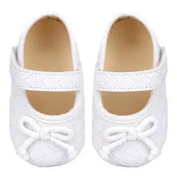 Baby Moo Bow Applique Detailed Checked Anti Skid Ballerinas - White image 3