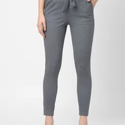Kraus Jeans Women Checked High-Rise Pleated Culottes Trousers-image-80