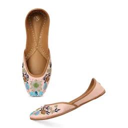 House of Pataudi Embellished Ethnic Mojaris image 2