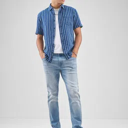 HIGHLANDER Men Slim Fit Mid-Rise Light Fade Jeans image 3