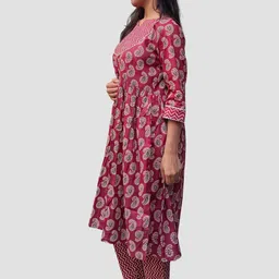 Artisan Glory Women Floral Printed Regular Pure Cotton Kurta with Trousers & With Dupatta image 5