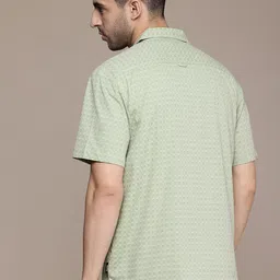 Roadster Men Relaxed Fit Self-Checked Cuban Collar Cotton Casual Shirt image 4