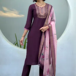 Fashion2wear Women Floral Embroidered Regular Thread Work Kurta with Trousers & With Dupatta-picture-22