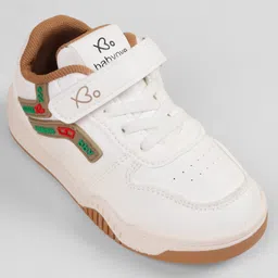 Babyoye Casual Shoes with Velcro Closure Lace Detailing & Brand Name & Logo Print - White & Brown image 3