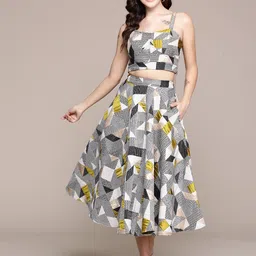 Label Ritu Kumar Women Printed Shoulder Straps Co-Ords-image-27