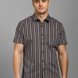 Louis Philippe Sport Men Slim Fit Vertical Striped Spread Collar Cotton Casual Shirt-image-4