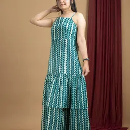 Veeralda Maxi Dress-picture-14