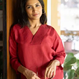 Creatures of Habit Women Solid Cherry Red V-Neck Top-picture-38