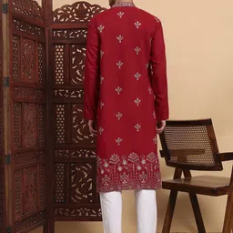 House of Pataudi Embroidered Work Straight Kurta image 2