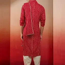 VASTRAMAY Men Bandhani Printed Regular Kurta with Patiala & With Dupatta image 5