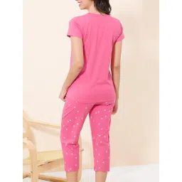Quira Pink Printed Regular T-Shirt and Capri image 4