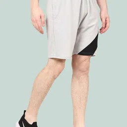 TQH Men Colourblocked Sports Shorts Technology image 2